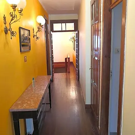 Bom - Private For Pilgrims Hostel *